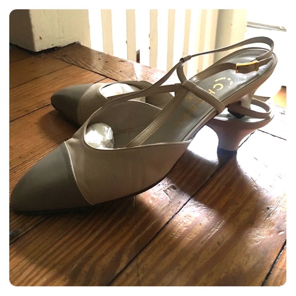 38.5 Chanel authentic shoes